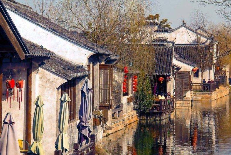 威廉王子与哈里王子原本情同手足,是什么原因让兄弟俩反目成仇?